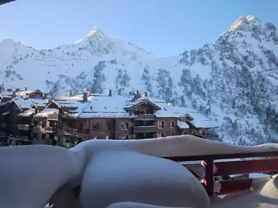 Vue générale sur la montagne ou vue sur la montagne depuis l'appartement