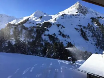 Vue générale sur la montagne ou vue sur la montagne depuis l'appartement