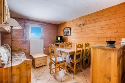 Coin salon dans l'établissement Résidence Les Alpages de Chantel - maeva Home - Appartement 2 pièces 6 personnes - Sélection MAE-6909