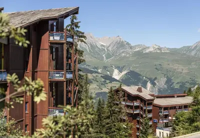 Vue générale sur la montagne ou vue sur la montagne depuis l'appartement