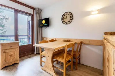 Télévision ou salle de divertissement dans l'établissement Résidences quartier Charmettoger - maeva Home - Appartement 2 Pièces 5 Personnes - Sélection MAE-9614