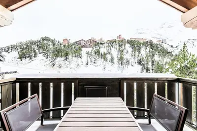 Vue générale sur la montagne ou vue sur la montagne depuis l'appartement