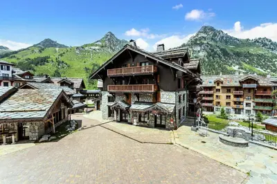 Vue générale sur la montagne ou vue sur la montagne depuis l'appartement