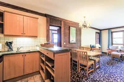 Cuisine ou kitchenette dans l'établissement Résidence Les Arcs 1950 Le Village - maeva Home - Appartement 3 pièces 6 personnes Sélection - Vue directe sur le Mont Blanc MAE-4037