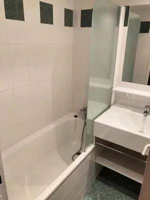 Salle de bains dans l'établissement Résidence Home Club 2 - Plusieurs studios disponibles pour vos séjours en famille ou entre amis MAE-1234