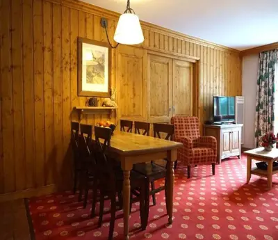 Télévision ou salle de divertissement dans l'établissement 5* Flat - 6 people - Arc 1950 - Sun - View - SPA