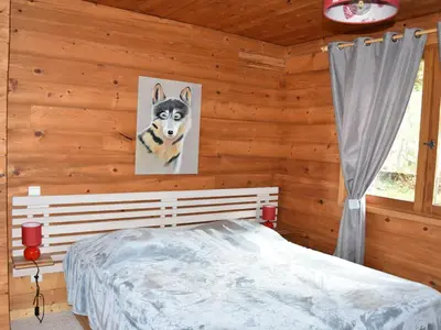 Un ou plusieurs lits dans un hébergement de l'établissement Charmant 2 pièces ensoleillé, balcon sud, parking, proche pistes - FR-1-464-199