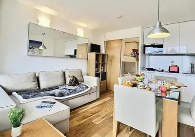 Cuisine ou kitchenette dans l'établissement Résidence Home Club - Très beau studio cabine exposé plein Sud et refait à neuf MAE-1771