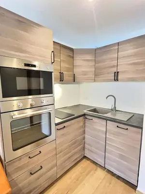 Cuisine ou kitchenette dans l'établissement Résidence Les Jardins De Val - Appartement 2 pièces pour 4 personnes à Val d'Isère à 350 mètres du centre du village et 450m des pistes MAE-1814