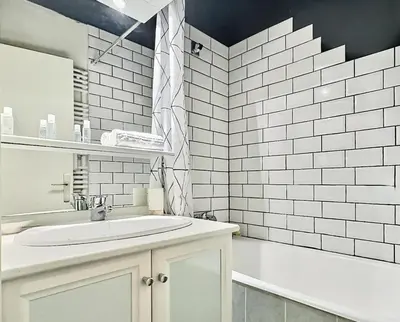 Salle de bains dans l'établissement Résidence Lot 300 A Et B - Appartement 2 pièces 4 personnes proche des pistes et des commerces dans le quartier du Lavachet. Situé au 4ème étage d'une rési MAE-1926