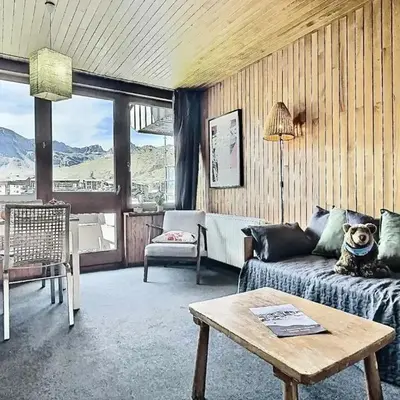 Résidence Lot 300 A Et B - Appartement 2 pièces 4 personnes proche des pistes et des commerces dans le quartier du Lavachet. Situé au 4ème étage d'une rési MAE-1926