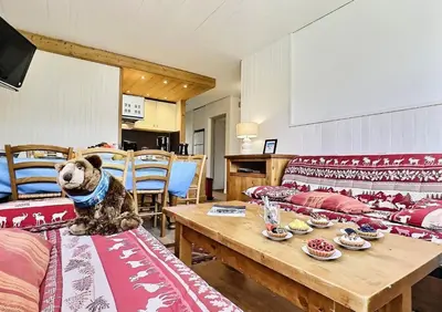 Coin salon dans l'établissement Résidence Les Roches Rouges A Ou B - Appartement agréable de 4 pièces pour 8 personnes à Tignes proche des commerces et des pistes dans le quartier du Lavachet MAE-1994