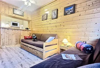 Cuisine ou kitchenette dans l'établissement Résidence Le Pramecou - Joli studio 4 personnes à Tignes proche des pistes et des commerces dans le quartier du Val Claret. Appartement situé au 5ème ét MAE-2133