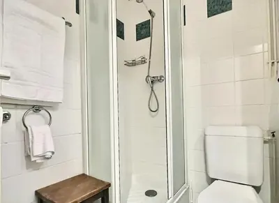 Salle de bains dans l'établissement Résidence Le Pramecou - Joli studio 4 personnes à Tignes proche des pistes et des commerces dans le quartier du Val Claret. Appartement situé au 5ème ét MAE-2133
