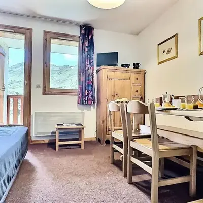 Résidence Divaria - Studio 4 personnes à Tignes au pied des pistes et proche des commerces dans le quartier du Lac. MAE-2136