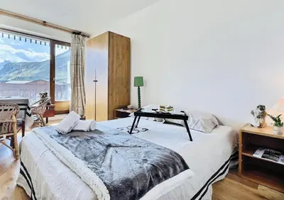 Un ou plusieurs lits dans un hébergement de l'établissement Le Chalet De La Tour - Appartement 2 pièces 6 personnes à Tignes proche des commerces, des pistes et de l'office de toursime dans le quartier des Almes MAE-1692