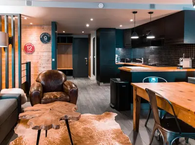 Cuisine ou kitchenette dans l'établissement Résidence Nova - Très beau duplex, entièrement rénové pour 8 personnes, proche des pistes et des commerces, au centre de la station d'Arc 1800 da MAE-1663