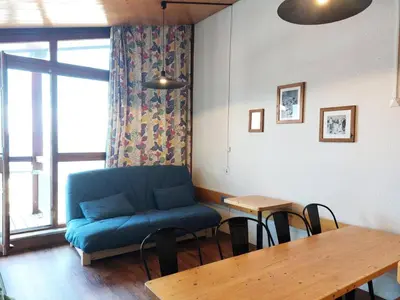 Coin salon dans l'établissement Résidence Tournavelles - Appartement 4 pièces pour 8 personnes en duplex, au pied des pistes et des commerces, proche de l'ESF et de la garderie dans le MAE-1683