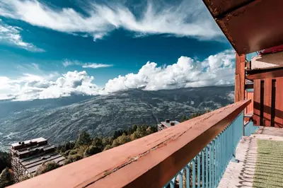 Vue générale sur la montagne ou vue sur la montagne depuis l'appartement