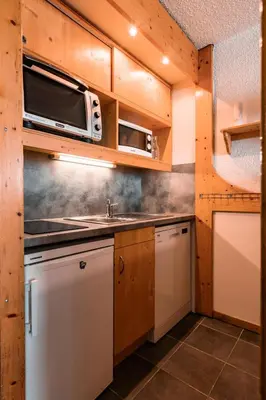 Cuisine ou kitchenette dans l'établissement Résidence Nova - Appartement 2 pièces 6 personnes proche des pistes, des commerces, de la garderie et de l'ESF au centre de la station d’Arc 1800 MAE-1716
