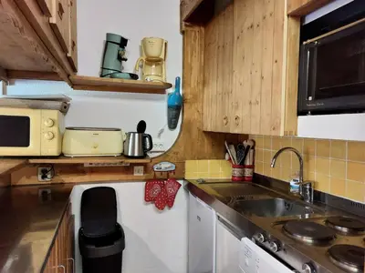 Cuisine ou kitchenette dans l'établissement Résidence Nova - Appartement 2 pièces 6 personnes proche des pistes, des commerces, de la garderie et de l'ESF au centre de la station d’Arc 1800 MAE-1894