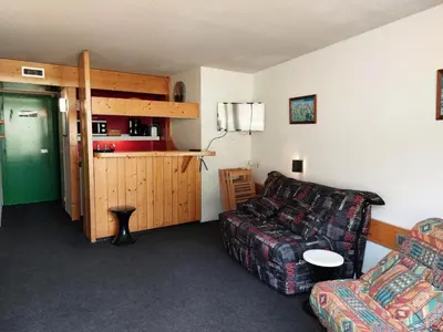 Cuisine ou kitchenette dans l'établissement Résidence Tournavelles - Appartement 2 pièces 5 personnes avec vue sur les pistes, skis aux pieds et des commerces, proche de l'ESF et de la garderie dan MAE-1914
