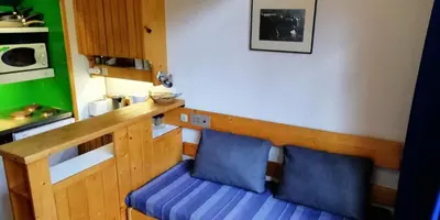 Cuisine ou kitchenette dans l'établissement Résidence Aiguille Grive Bat I - Duplex pour 5 personnes à Arc 1800 dans le village de Charmettoger, skis aux pieds MAE-1921