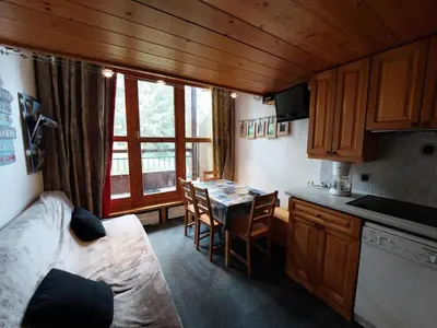 Cuisine ou kitchenette dans l'établissement Résidence Mirantin 2 - Duplex pour 4 personnes proche des pistes et des commerces - Résidence calme dans le village de Charmettogerà Arc 1800 MAE-1980