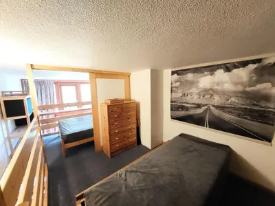 Un ou plusieurs lits dans un hébergement de l'établissement Résidence Mirantin 2 - Duplex pour 4 personnes proche des pistes et des commerces - Résidence calme dans le village de Charmettogerà Arc 1800 MAE-1980
