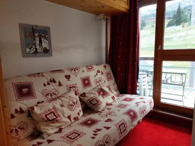 Coin salon dans l'établissement Résidence Tournavelles - Bel appartement 2 pièces 5 personnes au pied des pistes et des commerces, proche de l'ESF et de la garderie dans le village des MAE-2068