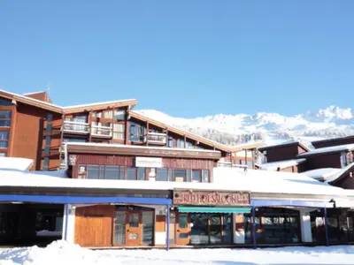 Vue générale sur la montagne ou vue sur la montagne depuis l'appartement