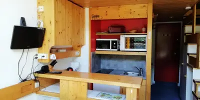 Cuisine ou kitchenette dans l'établissement Résidence Aiguille Grive Bat Ii - Appartement 2 pièces en duplex pour 5 personnes proche des pistes dans le village de Charmettoger à Arc 1800 MAE-2075