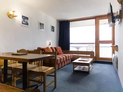 Coin salon dans l'établissement Résidence Nova - Appartement 2 pièces 6 personnes proche des pistes, des commerces, de la garderie et de l'ESF au centre de la station d’Arc 1800 MAE-9214