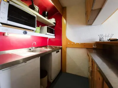 Cuisine ou kitchenette dans l'établissement Résidence Nova - Appartement 2 pièces 6 personnes proche des pistes, des commerces, de la garderie et de l'ESF au centre de la station d’Arc 1800 MAE-9214