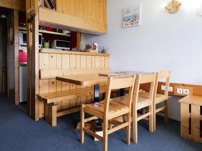 Cuisine ou kitchenette dans l'établissement Résidence Nova - Appartement 2 pièces 6 personnes proche des pistes, des commerces, de la garderie et de l'ESF au centre de la station d’Arc 1800 MAE-9214