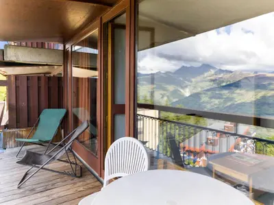 Vue générale sur la montagne ou vue sur la montagne depuis l'appartement