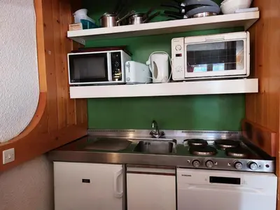 Cuisine ou kitchenette dans l'établissement Résidence Nova - Appartement 2 pièces 5 personnes proche des pistes, des commerces, de la garderie et de l'ESF au centre de la station d’Arc 1800 MAE-1922