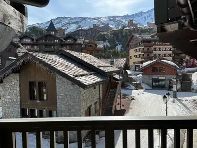 Vue générale sur la montagne ou vue sur la montagne depuis l'appartement