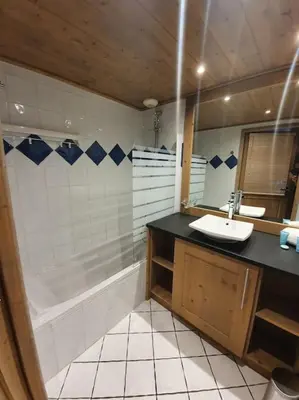 Salle de bains dans l'établissement Tignes2100 - Le Télémark