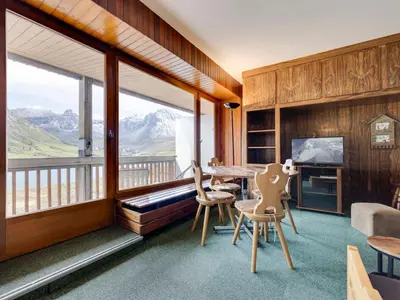 Vue générale sur la montagne ou vue sur la montagne depuis l'appartement