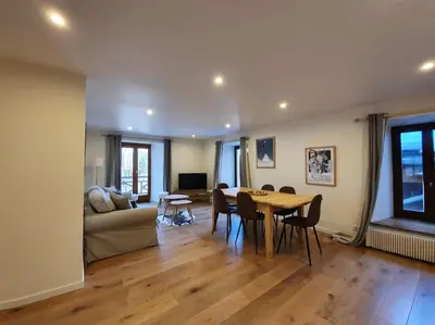 Coin salon dans l'établissement Appartement Marquise de 110m2 avec vue et sauna à 10 min des pistes