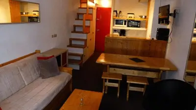 Cuisine ou kitchenette dans l'établissement Résidence Aiguille Grive Bat Ii - Joli 3 pièces en duplex pour 6 personnes, avec une vue plongeante sur la vallée, proche des pistes dans le village de Charmettog MAE-1714
