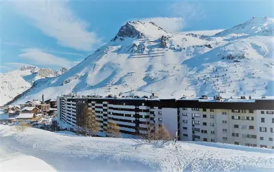 Vue générale sur la montagne ou vue sur la montagne depuis l'appartement