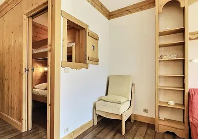 Un ou plusieurs lits dans un hébergement de l'établissement Résidence Le Bec Rouge - Appartement de charme 3 pièces 8 personnes à Tignes ski aux pieds et proche des commerces dans le quartier du Lac MAE-1993