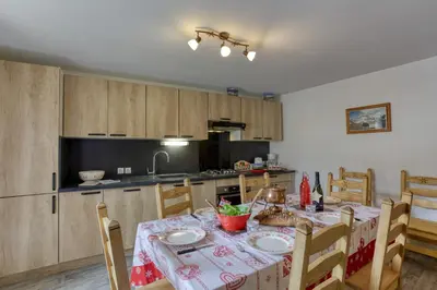 Cuisine ou kitchenette dans l'établissement Le Chasseforêt