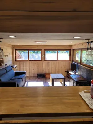 Télévision ou salle de divertissement dans l'établissement Appartement avec vue panoramique à Champagny - La Joubarbe