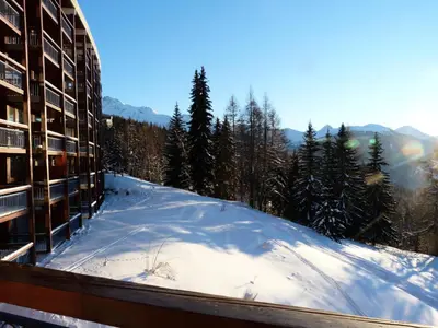 Vue générale sur la montagne ou vue sur la montagne depuis l'appartement