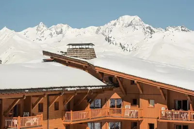 Vue générale sur la montagne ou vue sur la montagne depuis l'appartement