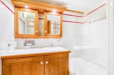 Salle de bains dans l'établissement Résidence Les Alpages de Chantel - maeva Home - Appartement duplex 3 Pièces 6 Personnes - Sélection MAE-1638