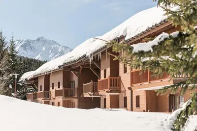 Vue générale sur la montagne ou vue sur la montagne depuis l'appartement